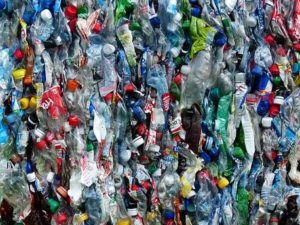 reciclagem-garrafas-de-plastico